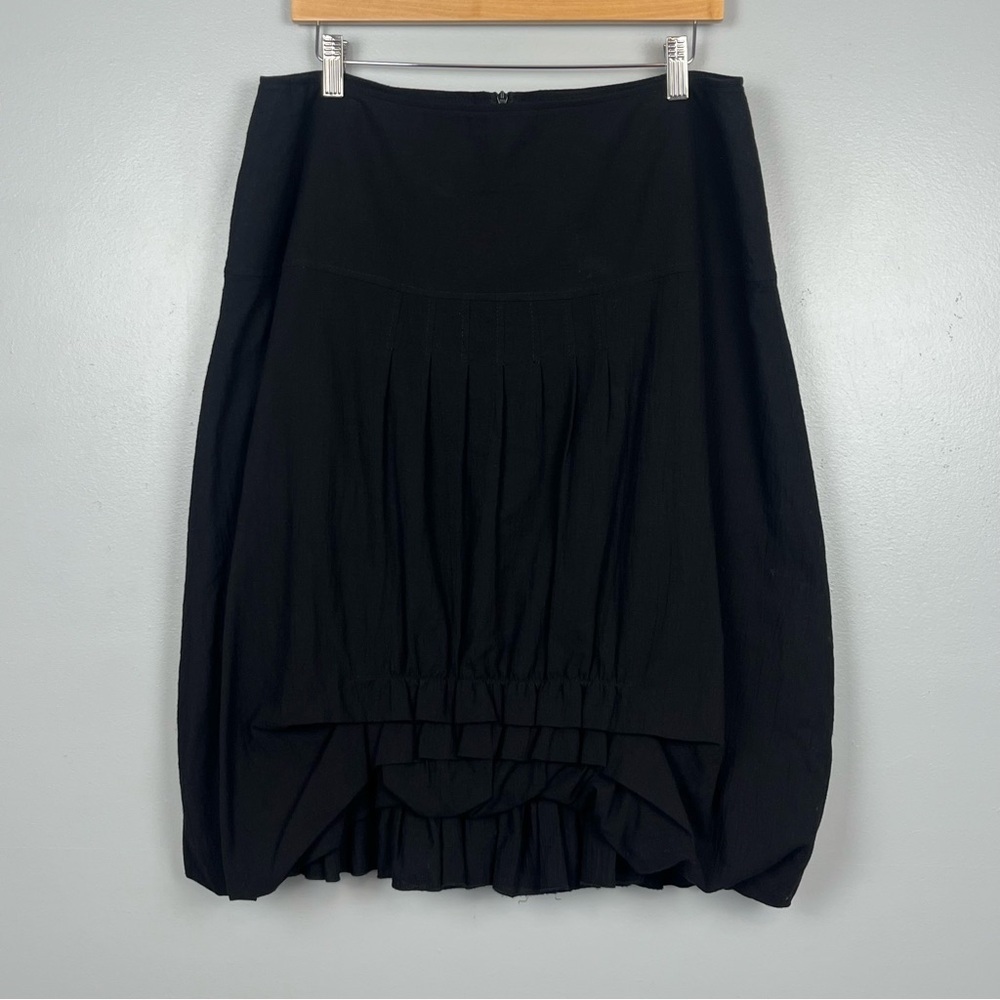 Yuvita black 100% cotton gathered hem detail lagenlook skirt, size 12.